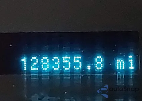 2008 Ford Focus Se/Ses из США, поврежденный, VIN 1FAHP35N88W187541